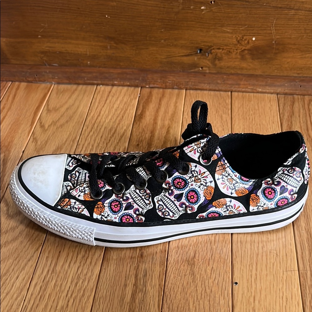 Converse Day of the Dead Sugar Skull Halloween Whimsigoth Goth Women's Size 9 - Picture 4 of 8